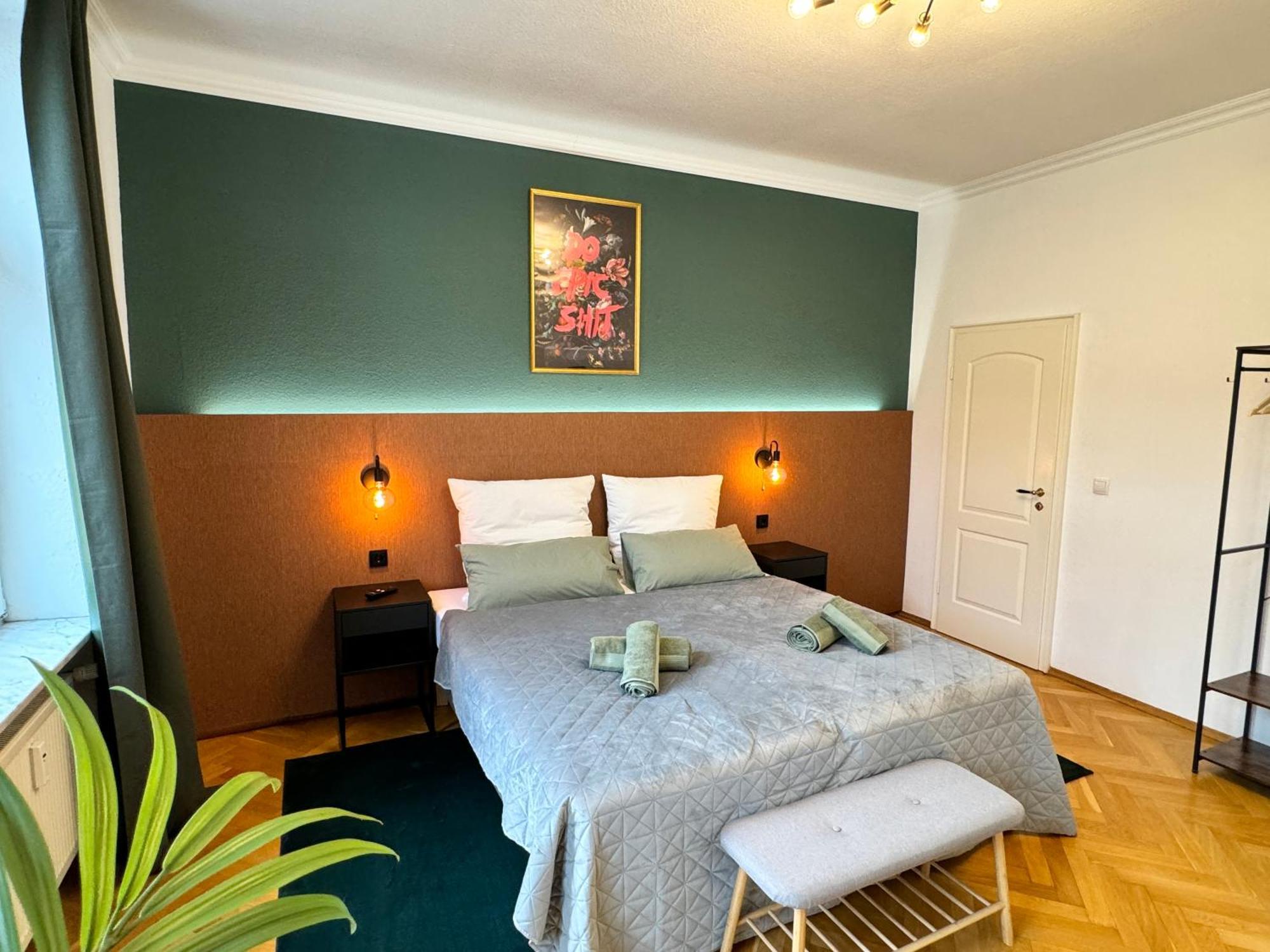 Rebelrents #4 Design Trifft Komfort - Einzigartiges Ferienapartment In Der Nahe Des Hauptbahnhofs Halle  Bagian luar foto